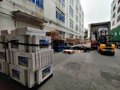 先锋号 | 复工第一天 深圳企业严控疫情，机器人送餐惊艳亮相，保障液晶电视生产